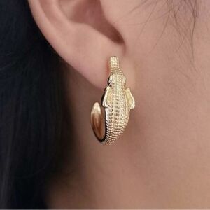 Alligator hoop earrings S801